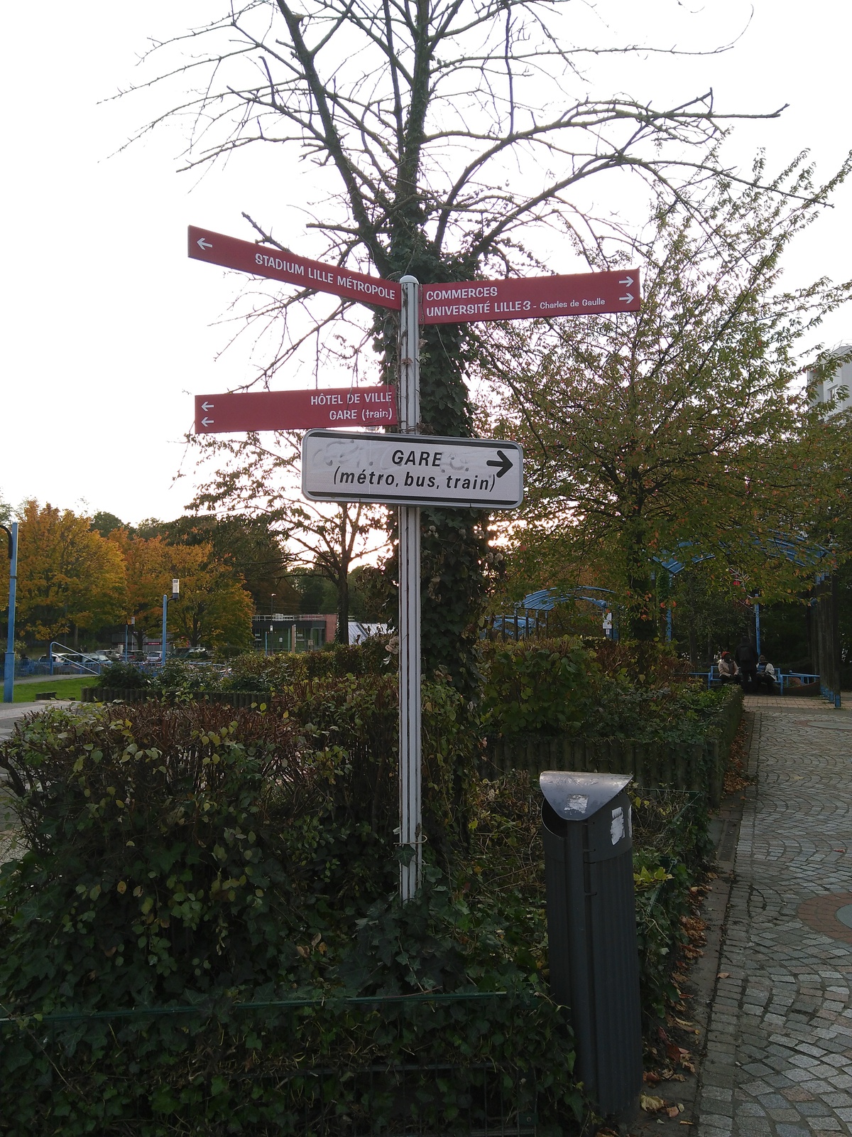 Signalétique piétons à Pont de Bois